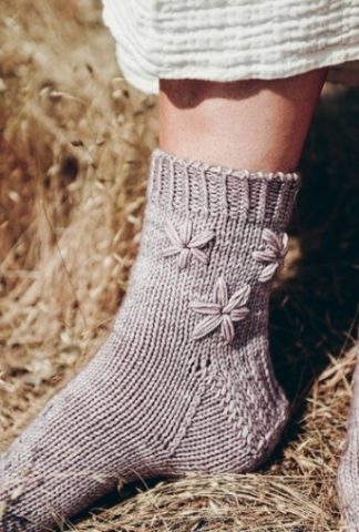 Alternative view of Dreamy Knits by Cozy Publishing