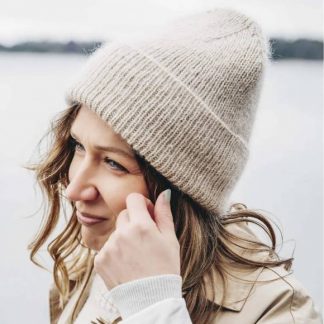 Alternative view of Urban Knit Easy - Effortless Modern Knits Patterns By Cozy Publishing